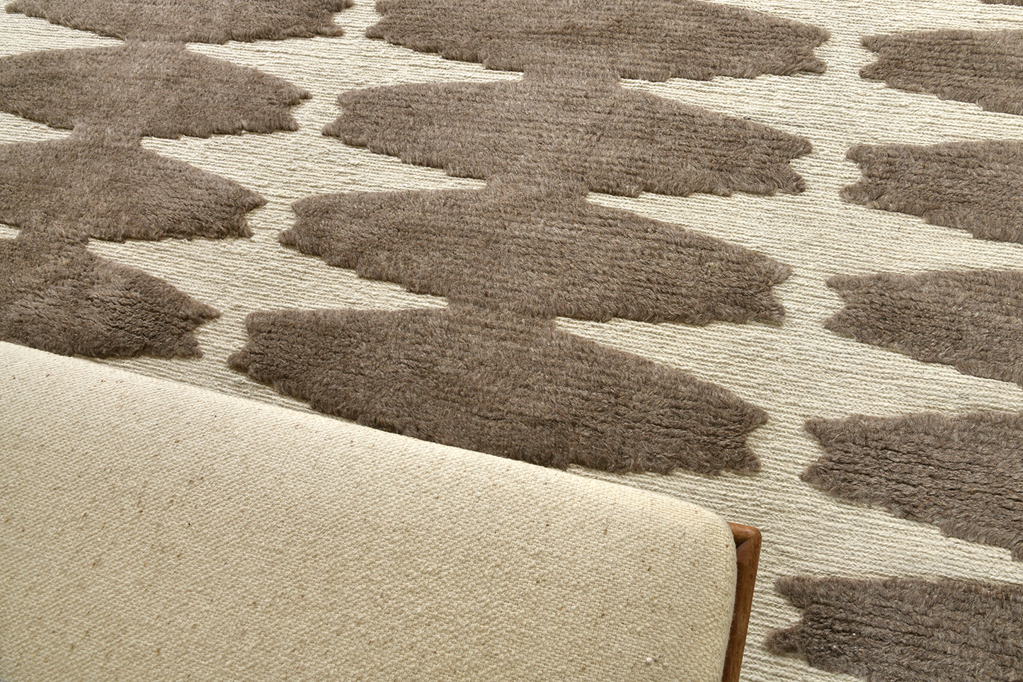 Modern Rug Image 9127 Pantera by Michael Berman