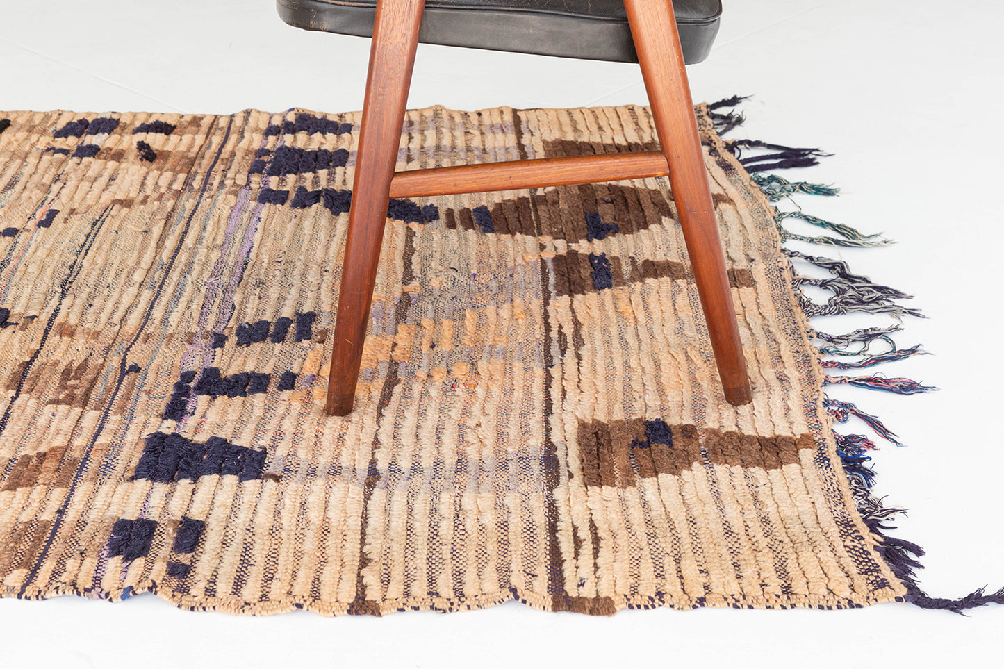 Modern Rug Image 12963 Vintage Moroccan Beni M'Guild Tribe Rug