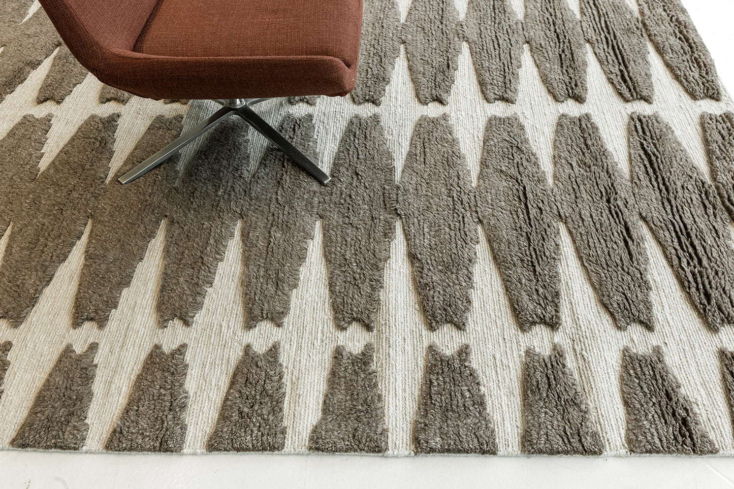 Modern Rug Image 9124 Pantera by Michael Berman