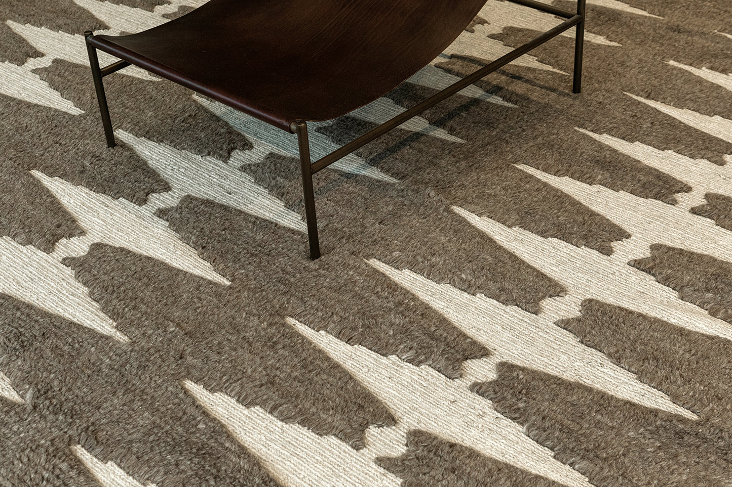 Modern Rug Image 9120 Pantera by Michael Berman