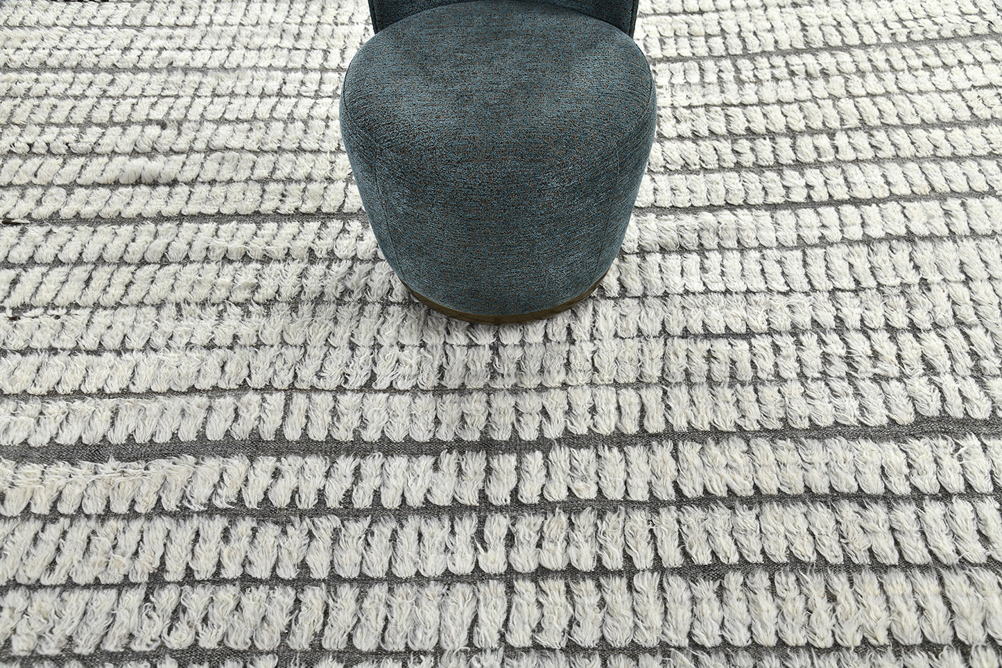 Modern Rug Image 1587 Barguzin, Haute Bohemian