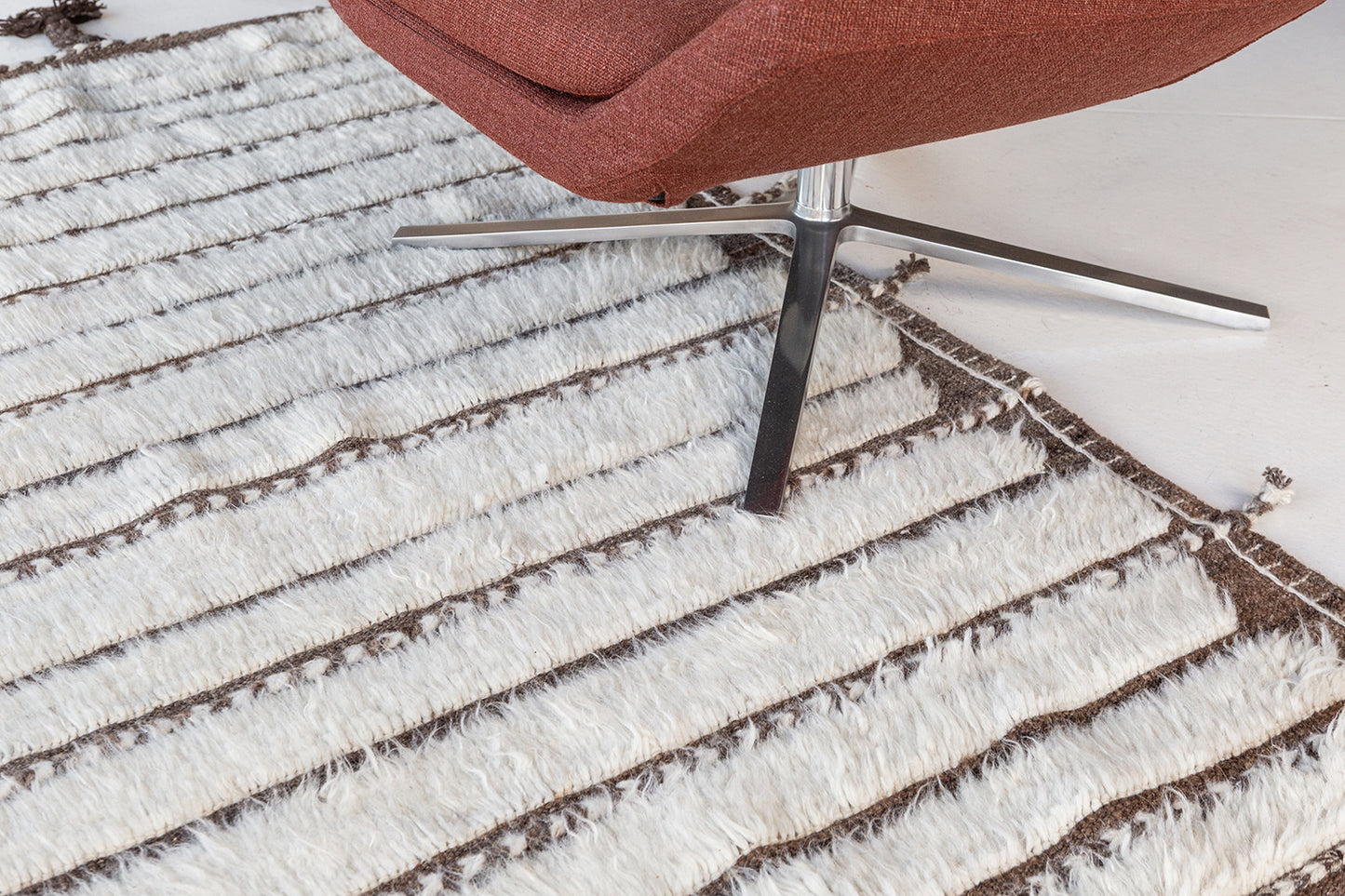 Modern Rug Image 303 Abrolhos, Haute Bohemian