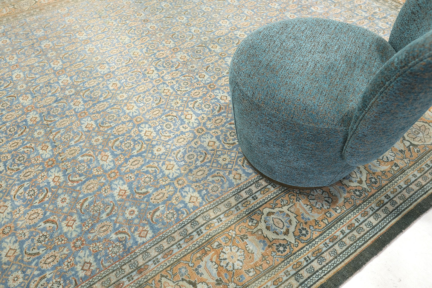 Antique Persian Tabriz 29100