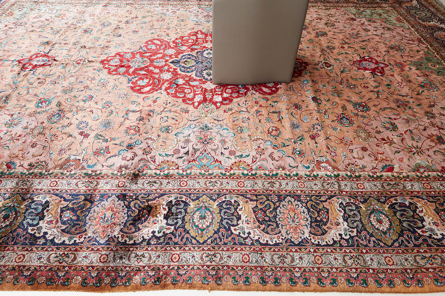 Persian Rug 2585 Fine Persian Silk Tabriz Rug 29227
