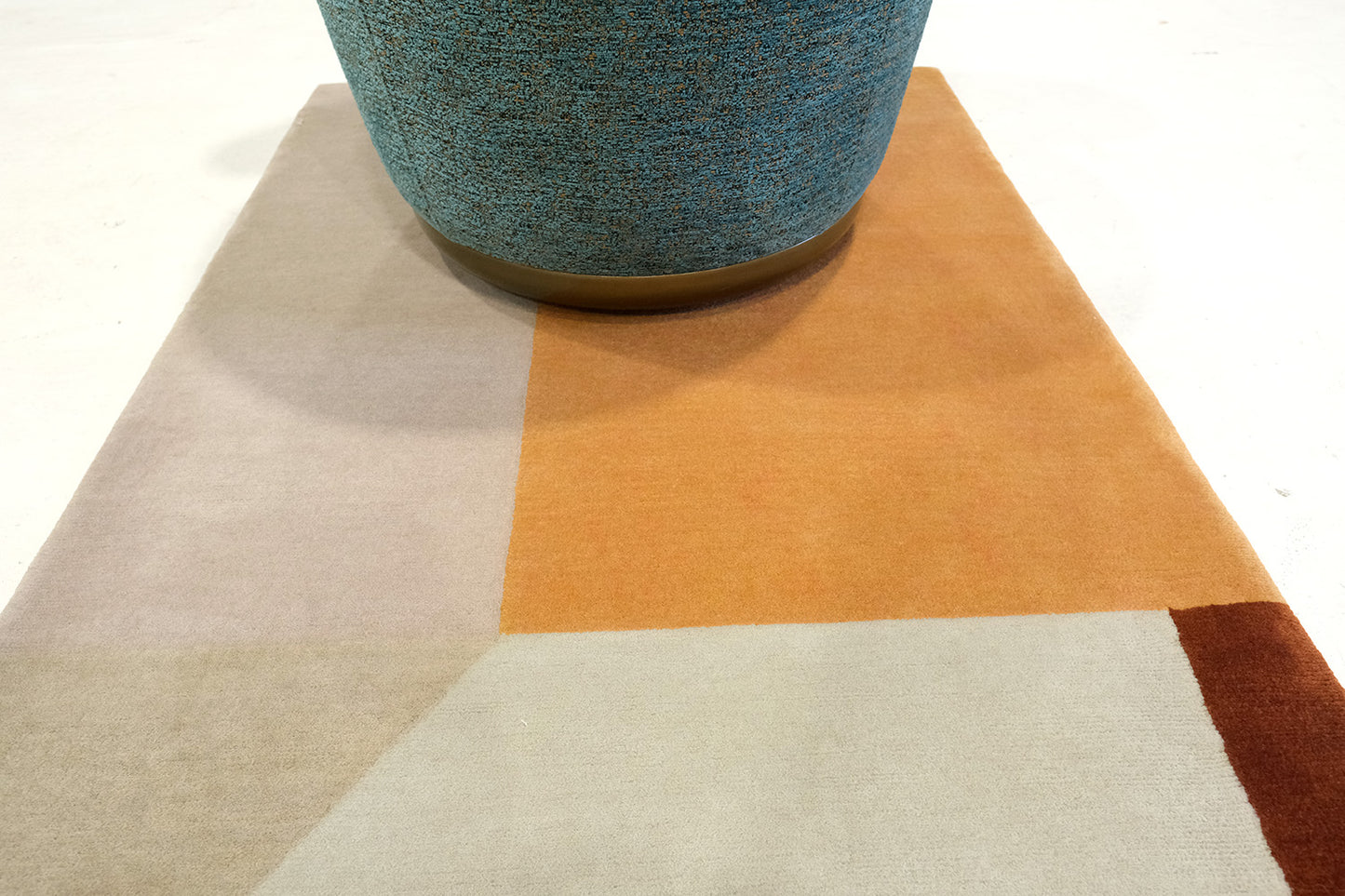 Modern Rug Image 8414 Muros Runner by Erica Islas