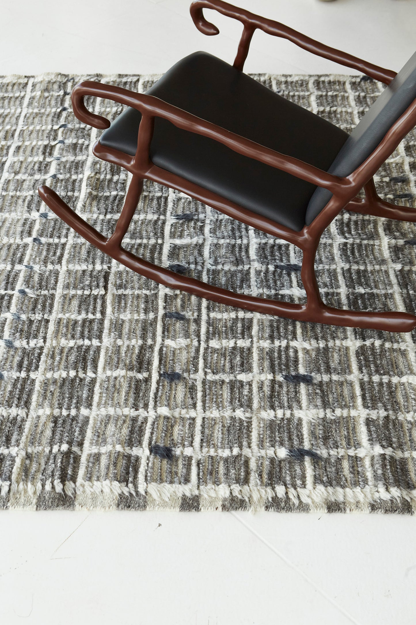 Modern Rug Image 711 Amihan, Sahara Collection 29273