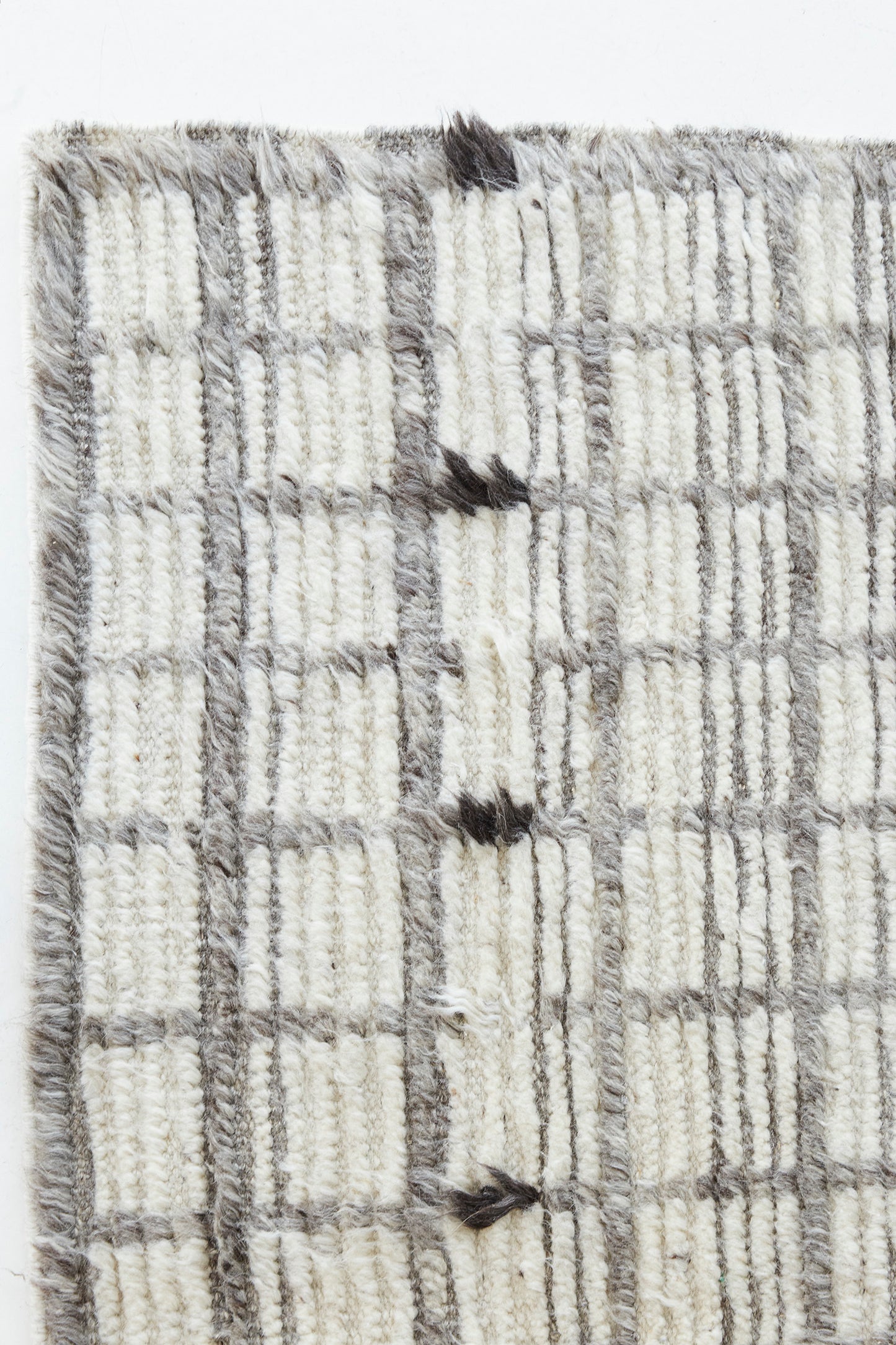 Modern Rug Image 717 Amihan, Sahara Collection 29276