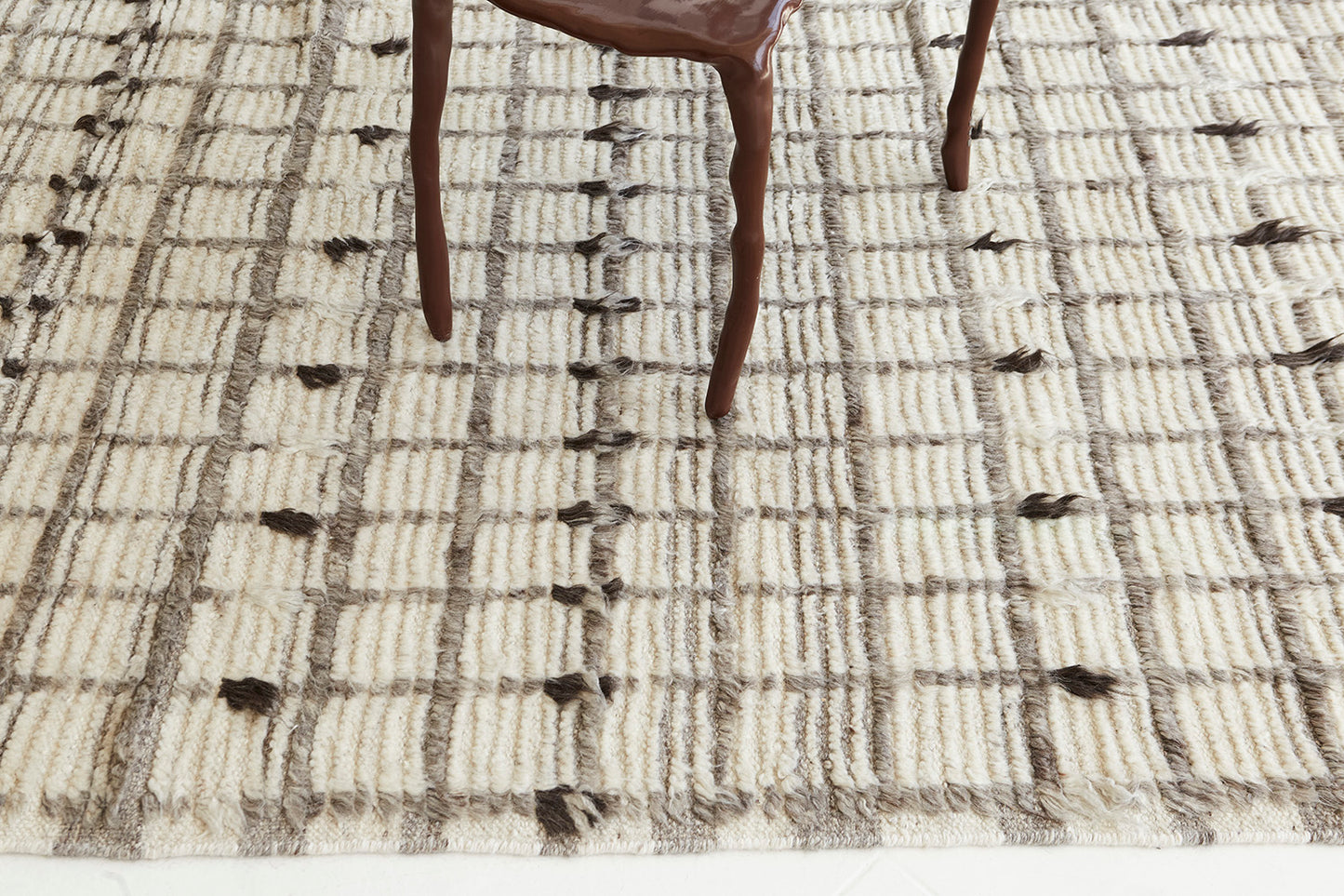 Modern Rug Image 728 Amihan, Sahara Collection 29283