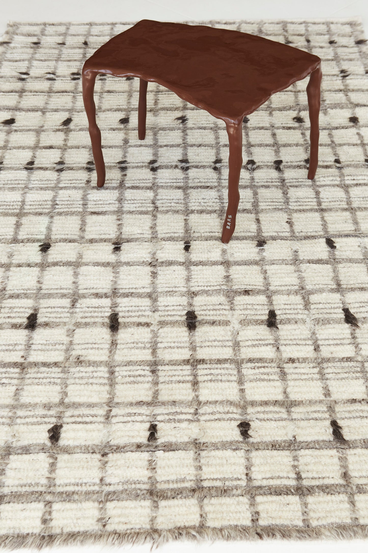 Modern Rug Image 730 Amihan, Sahara Collection 29283