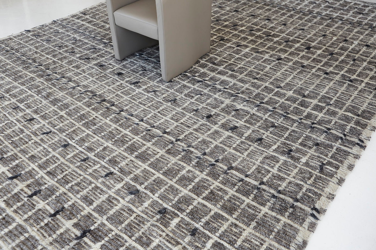 Modern Rug Image 745 Amihan, Sahara Collection 29293