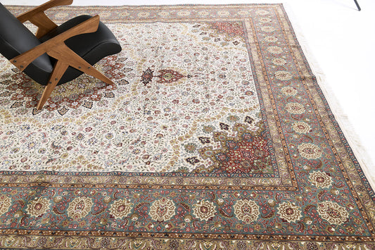 Persian Rug 2619 Fine Persian Tabriz Rug 29324