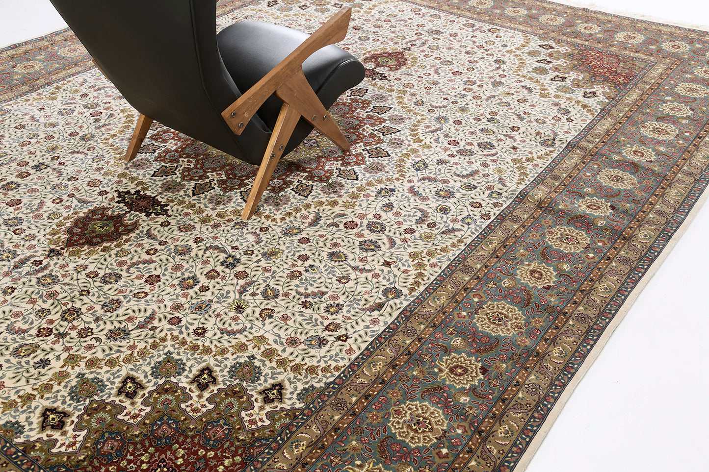 Persian Rug 2621 Fine Persian Tabriz Rug 29324