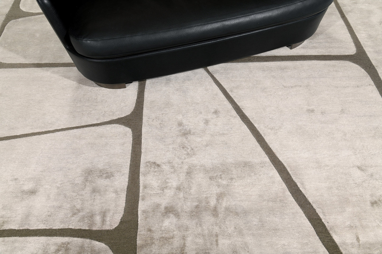 Modern Rug Image 6279 Losa by Erinn V.