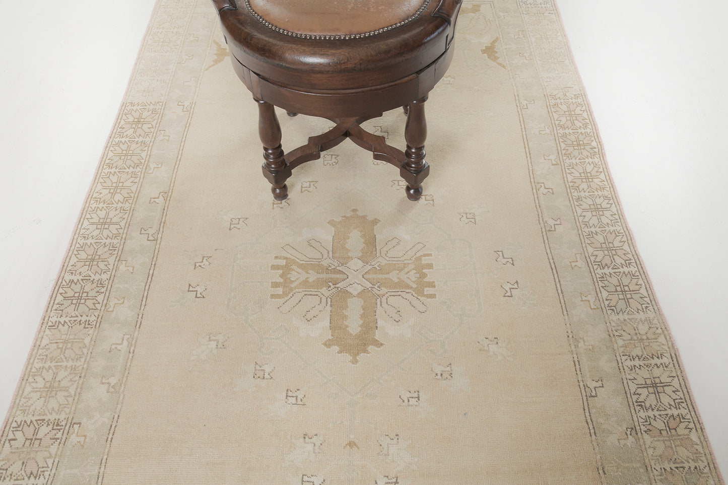 Vintage Turkish Anatolian Dazgir Rug