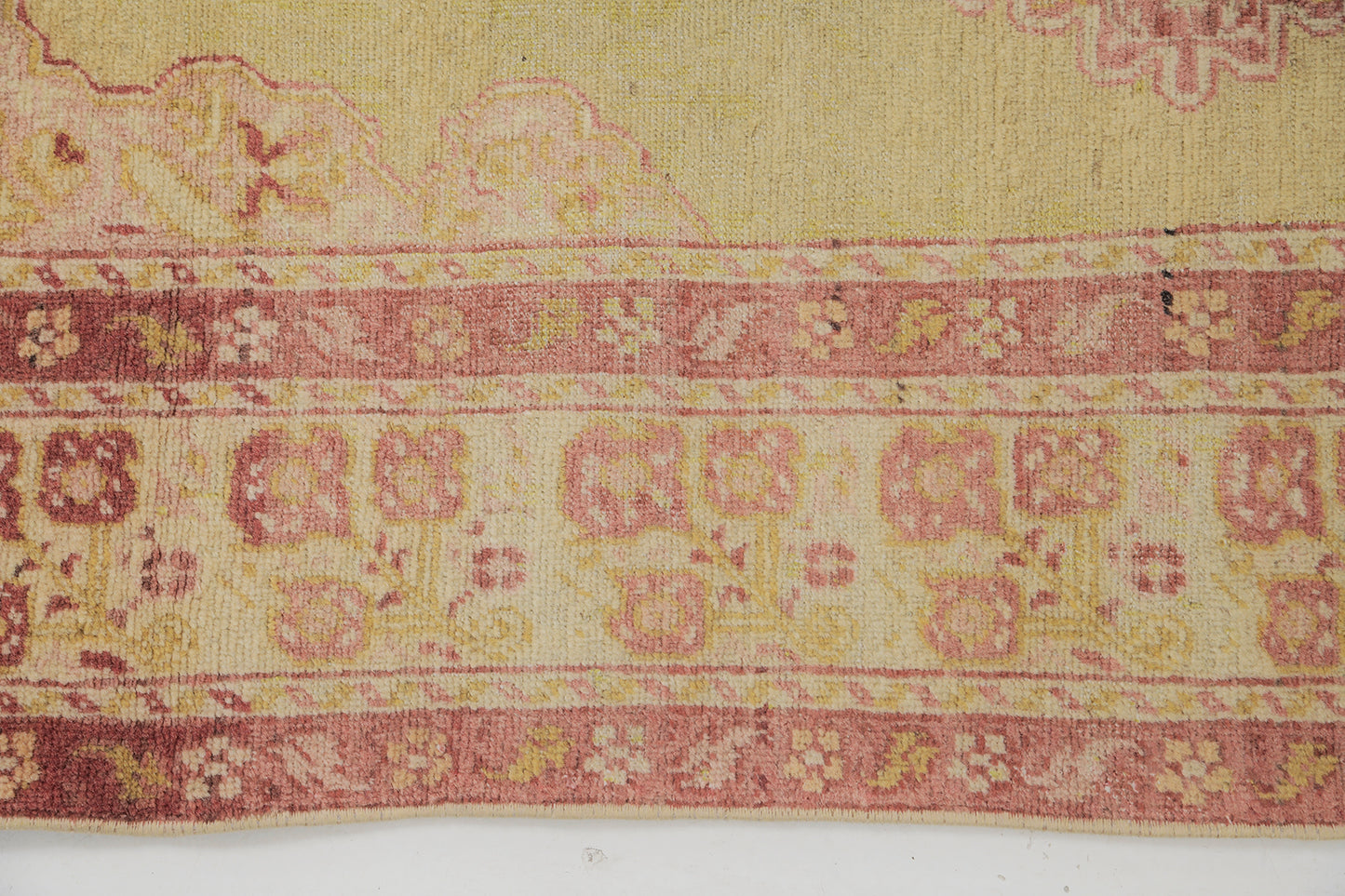 Vintage Turkish Anatolian Yuntdag Rug