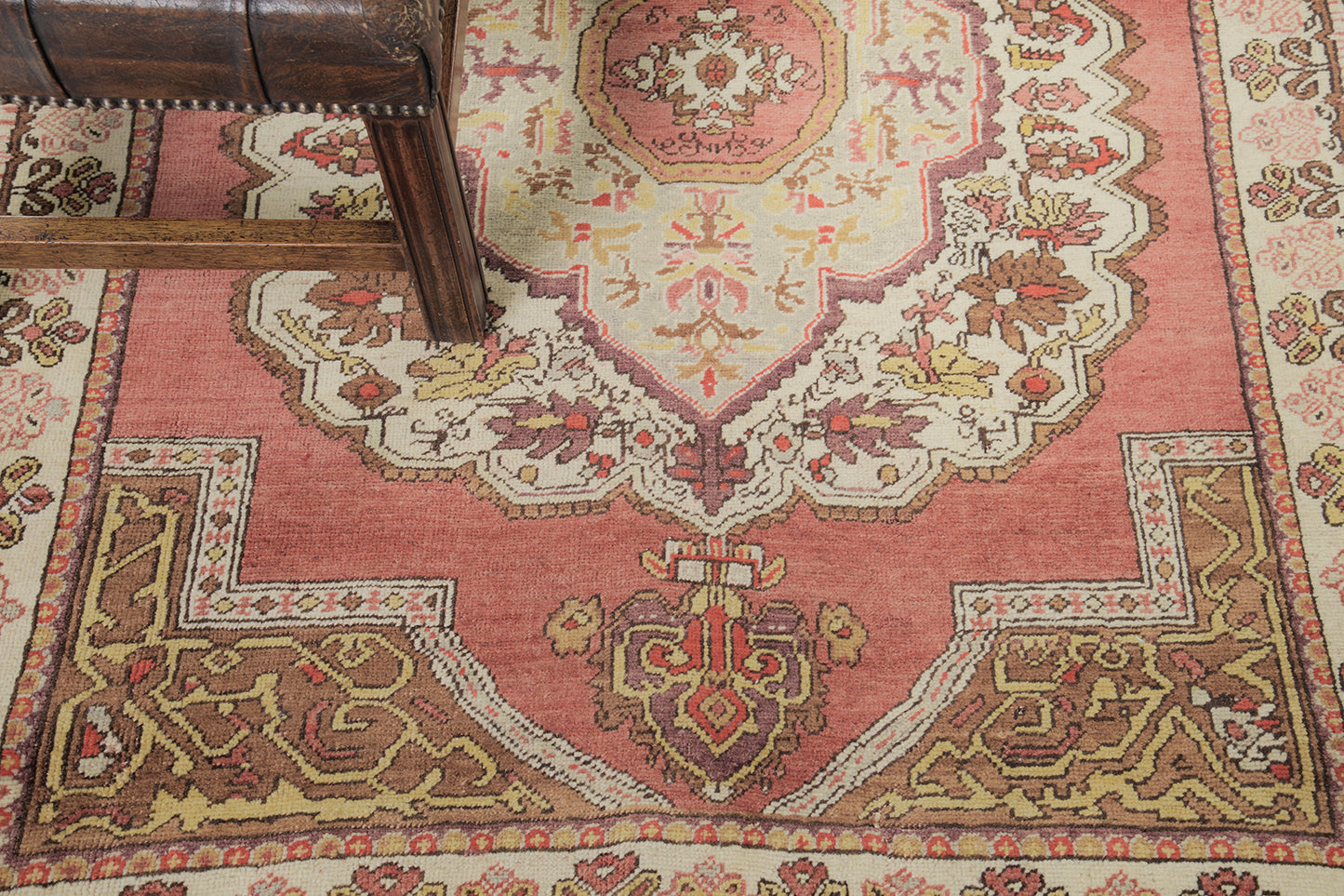 Vintage Turkish Anatolian Avonas Rug