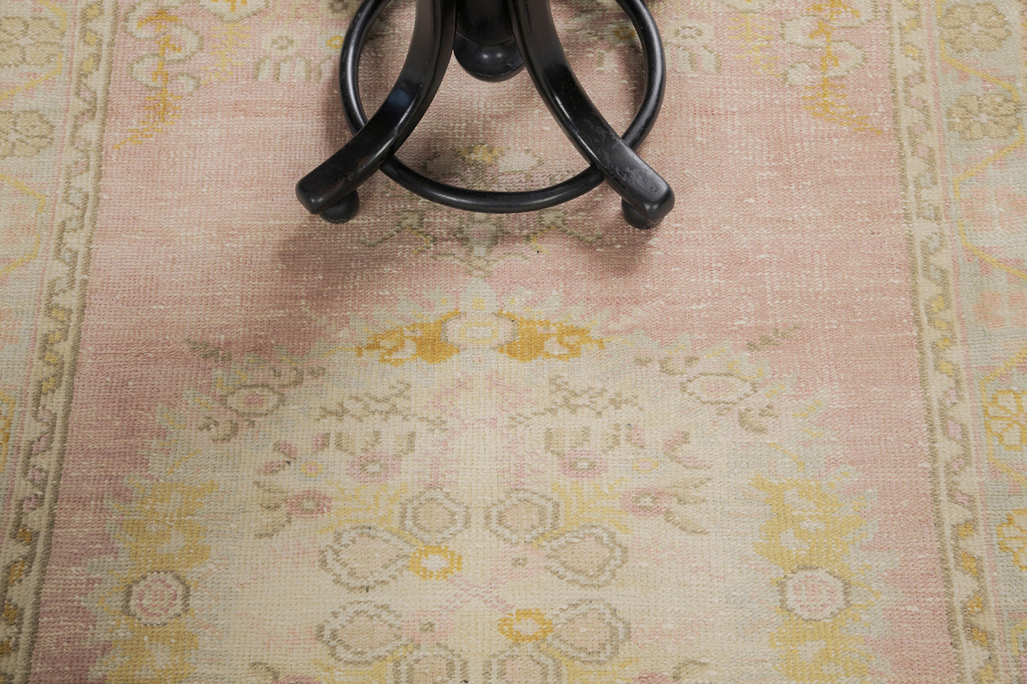 Vintage Turkish Anatolian Yuntdag Rug