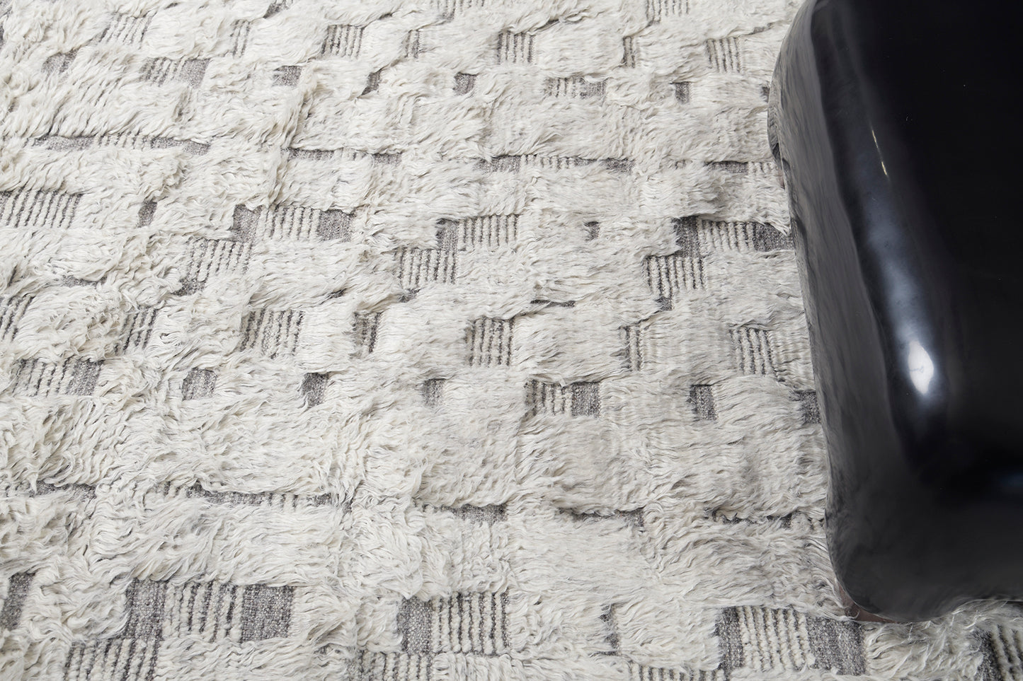 Modern Rug Image 2674 Crane, Sandpiper Collection