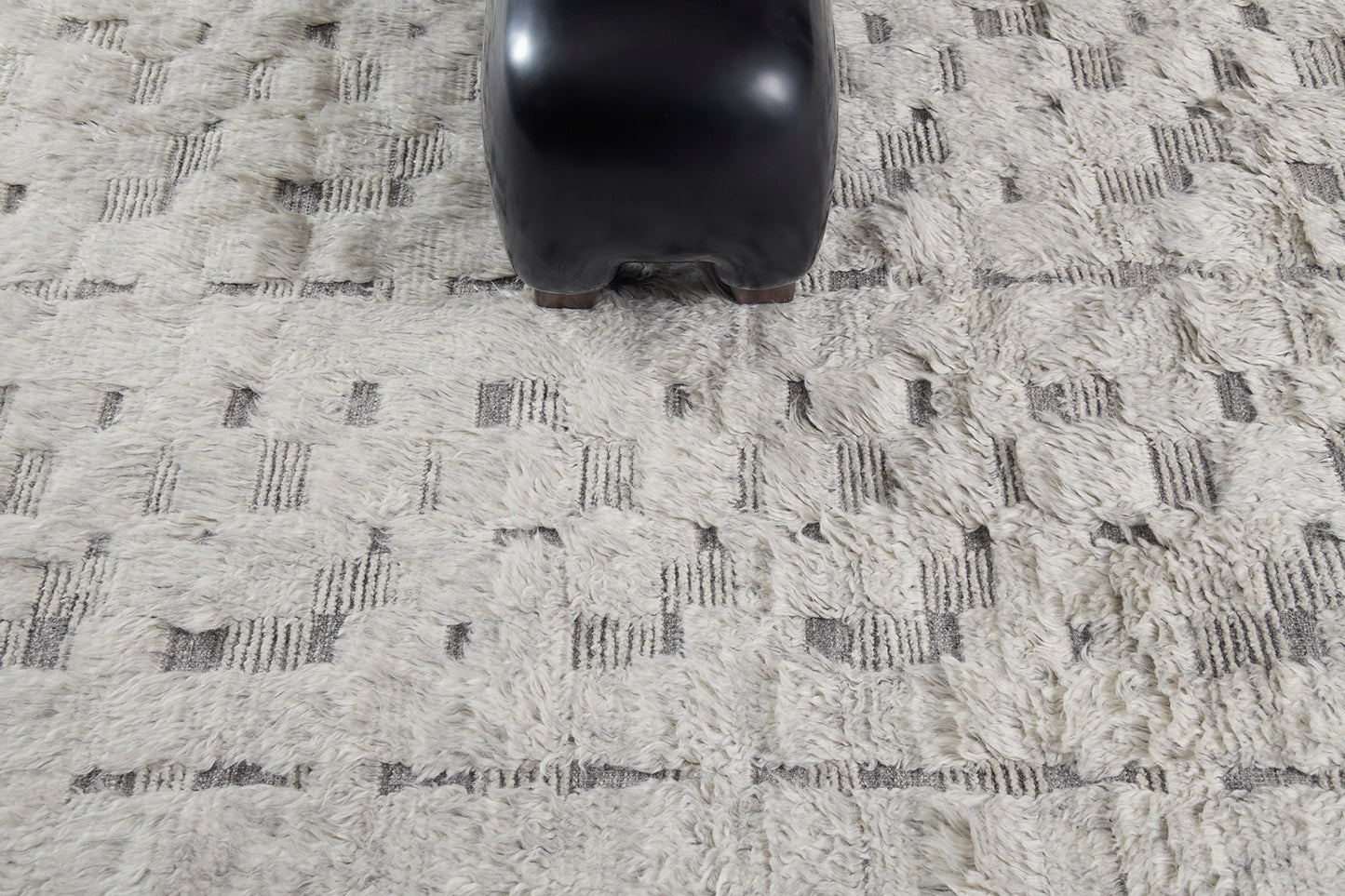 Modern Rug Image 2675 Crane, Sandpiper Collection