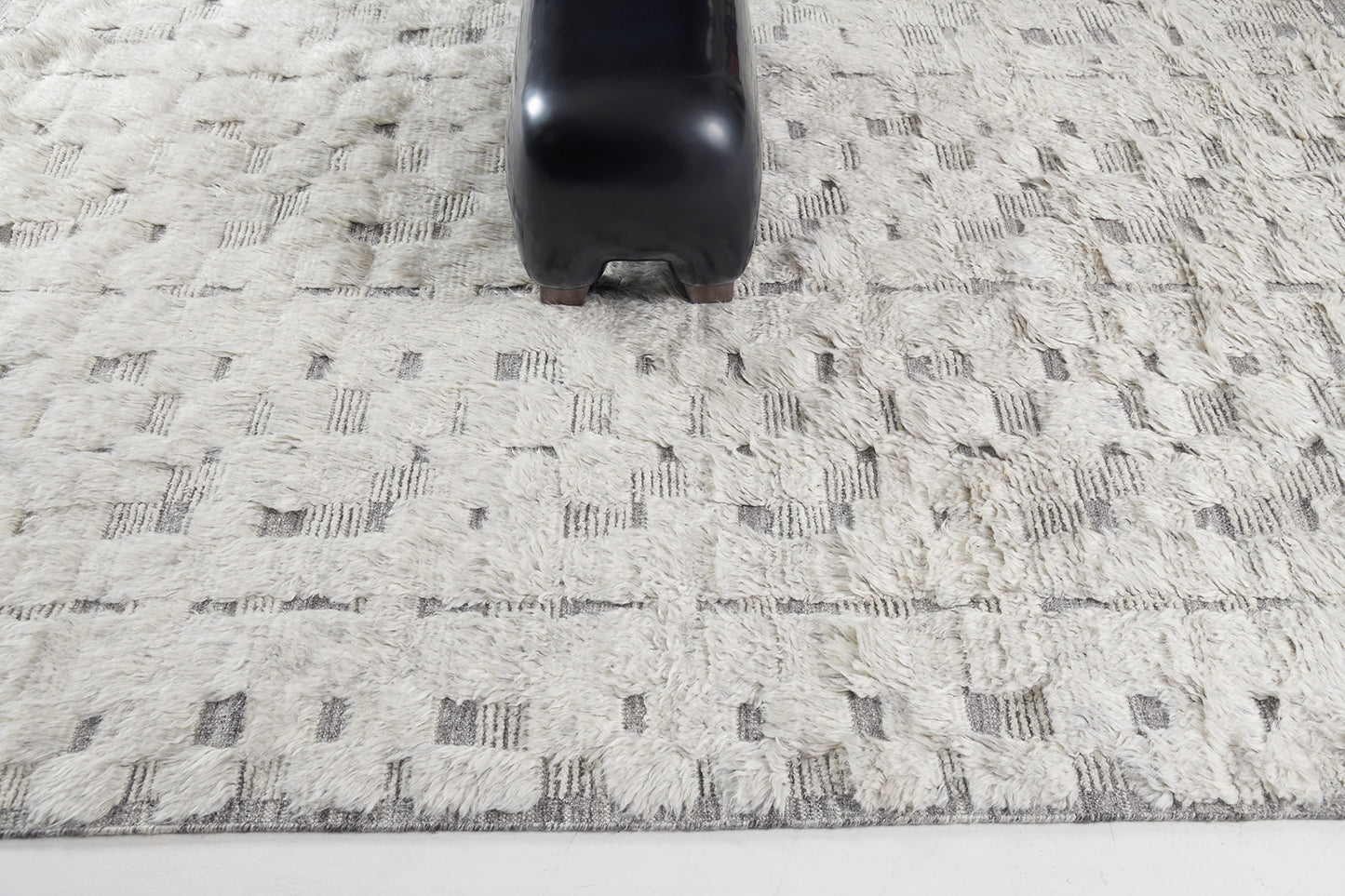 Modern Rug Image 2677 Crane, Sandpiper Collection