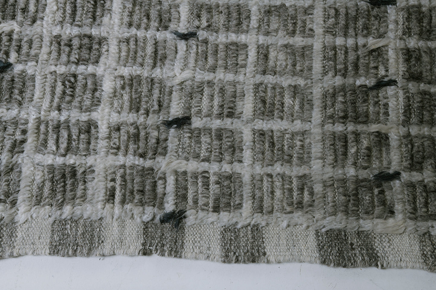 Modern Rug Image 783 Amihan, Sahara Collection 29709