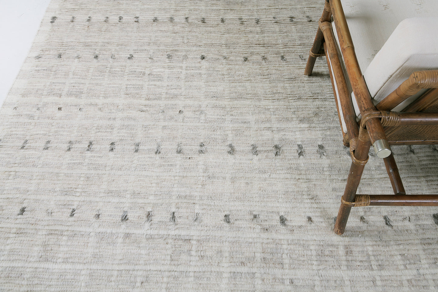 Modern Rug Image 792 Amihan, Sahara Collection 29713