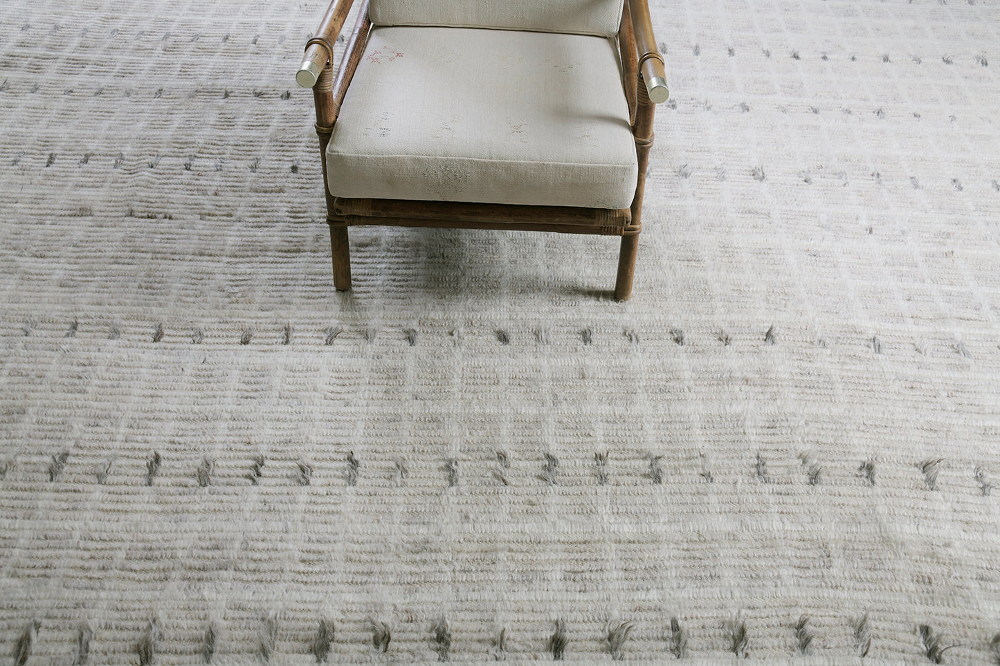 Modern Rug Image 791 Amihan, Sahara Collection 29713