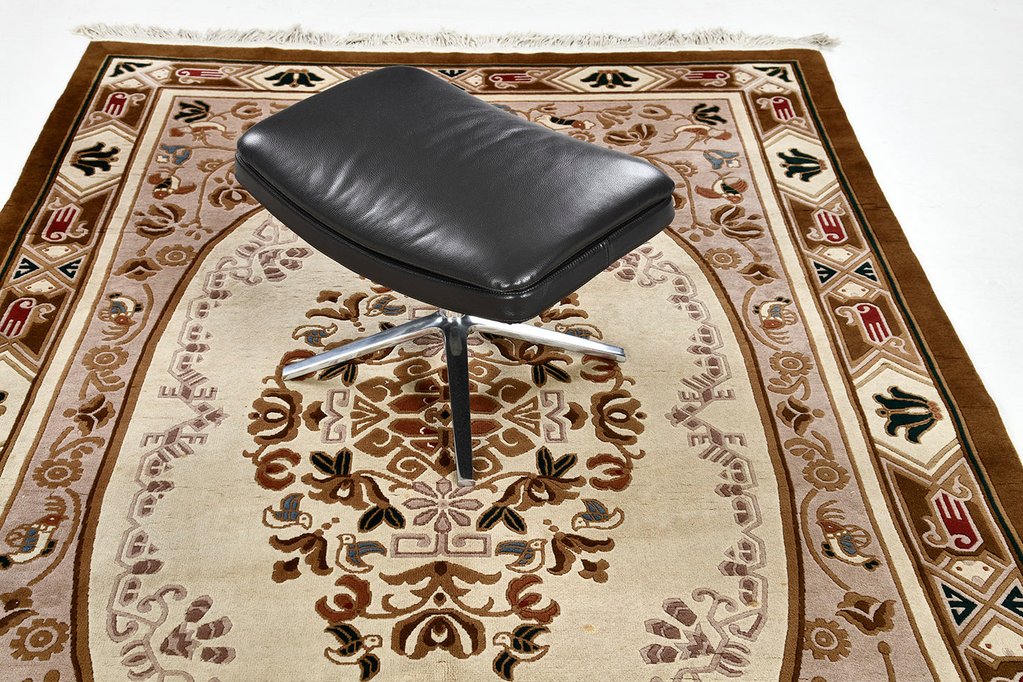Chinese Medallion Design Rug