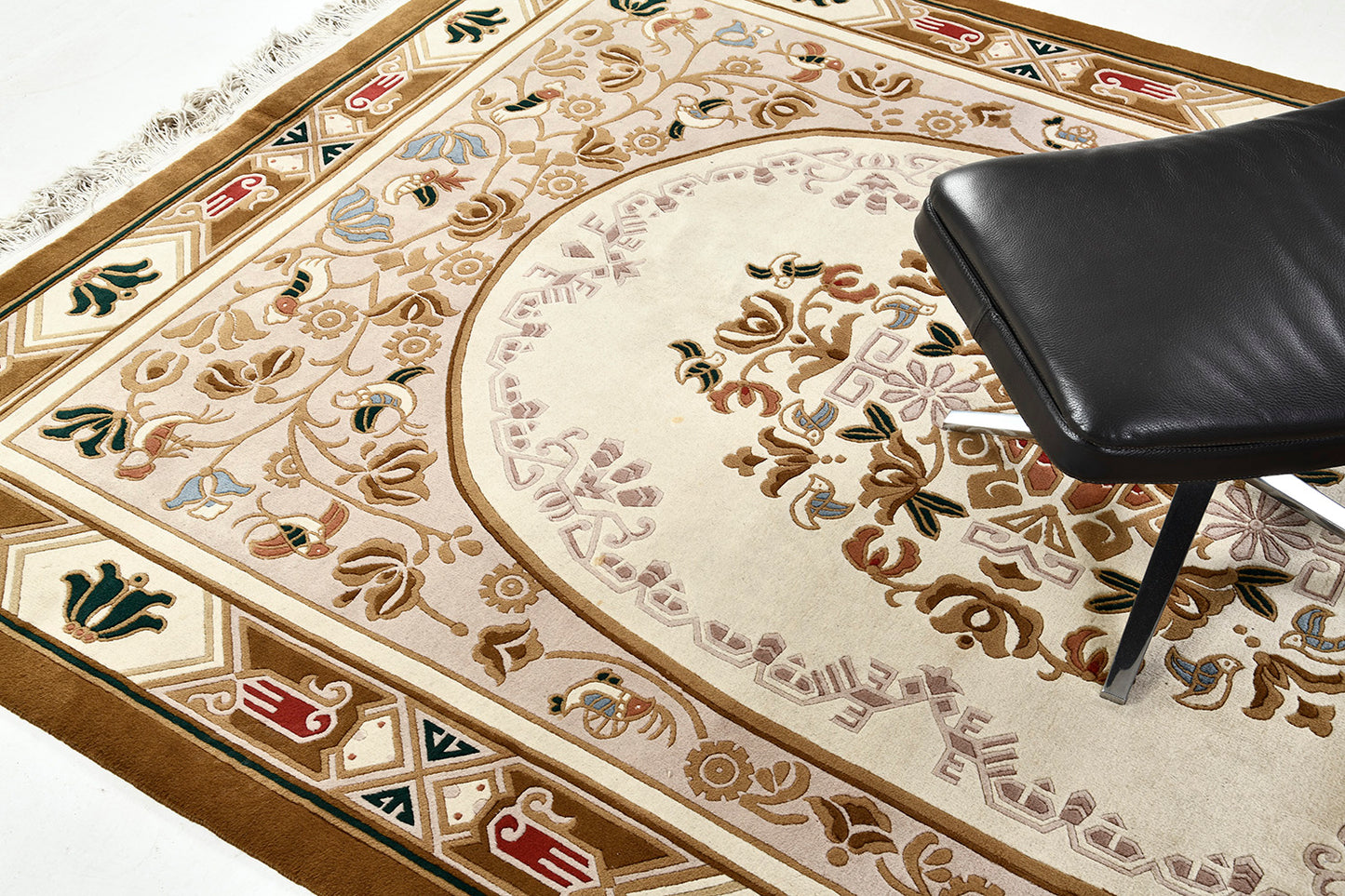 Chinese Medallion Design Rug