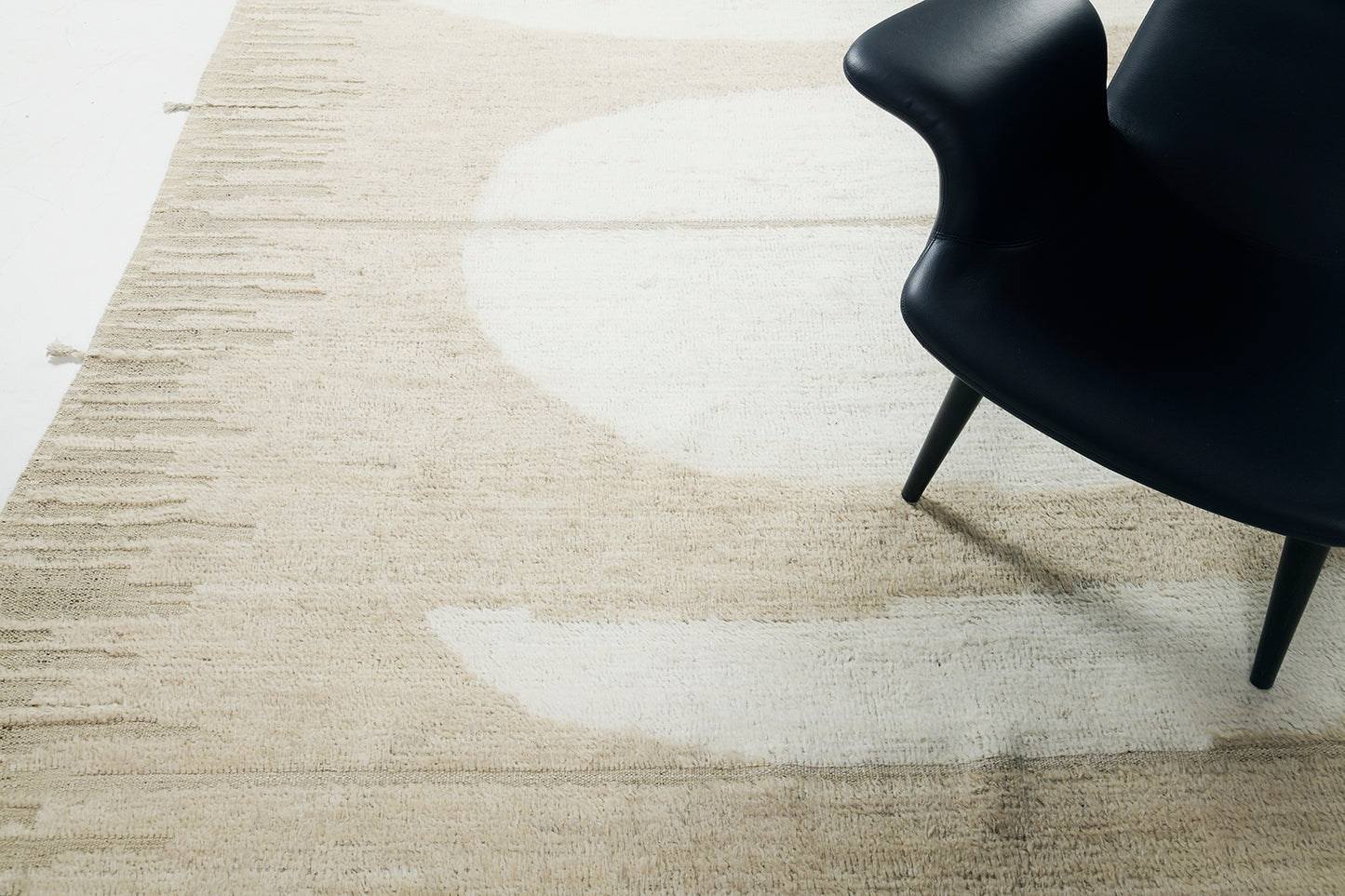 Modern Rug Image 1456 Baddis, Atlas Collection