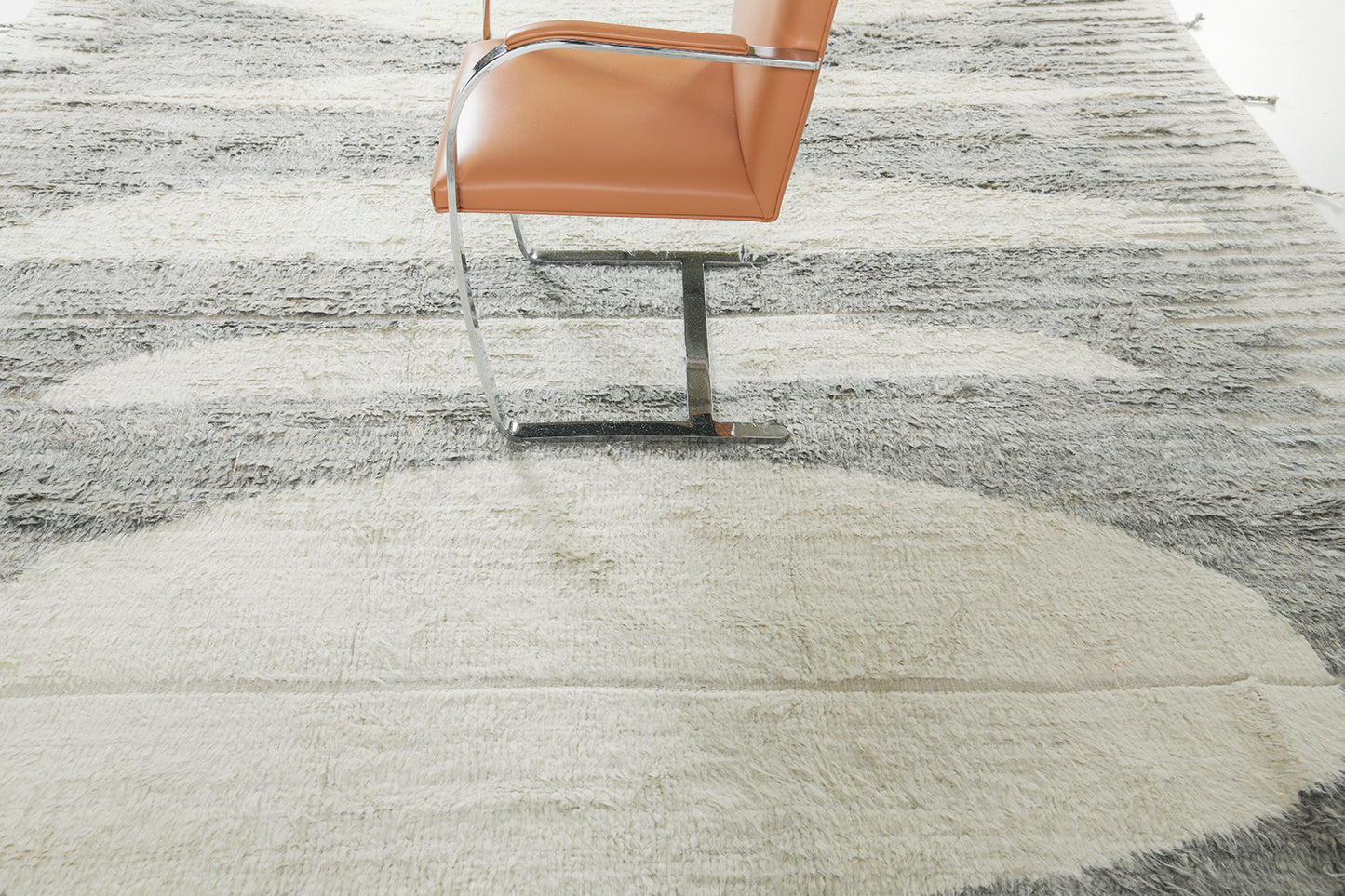 Modern Rug Image 1457 Baddis, Atlas Collection