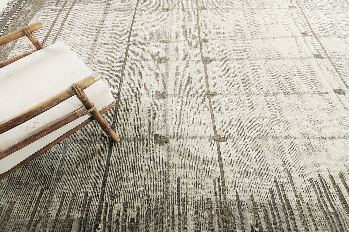 Modern Rug Image 2837 Dassin, Atlas Collection, Seasons