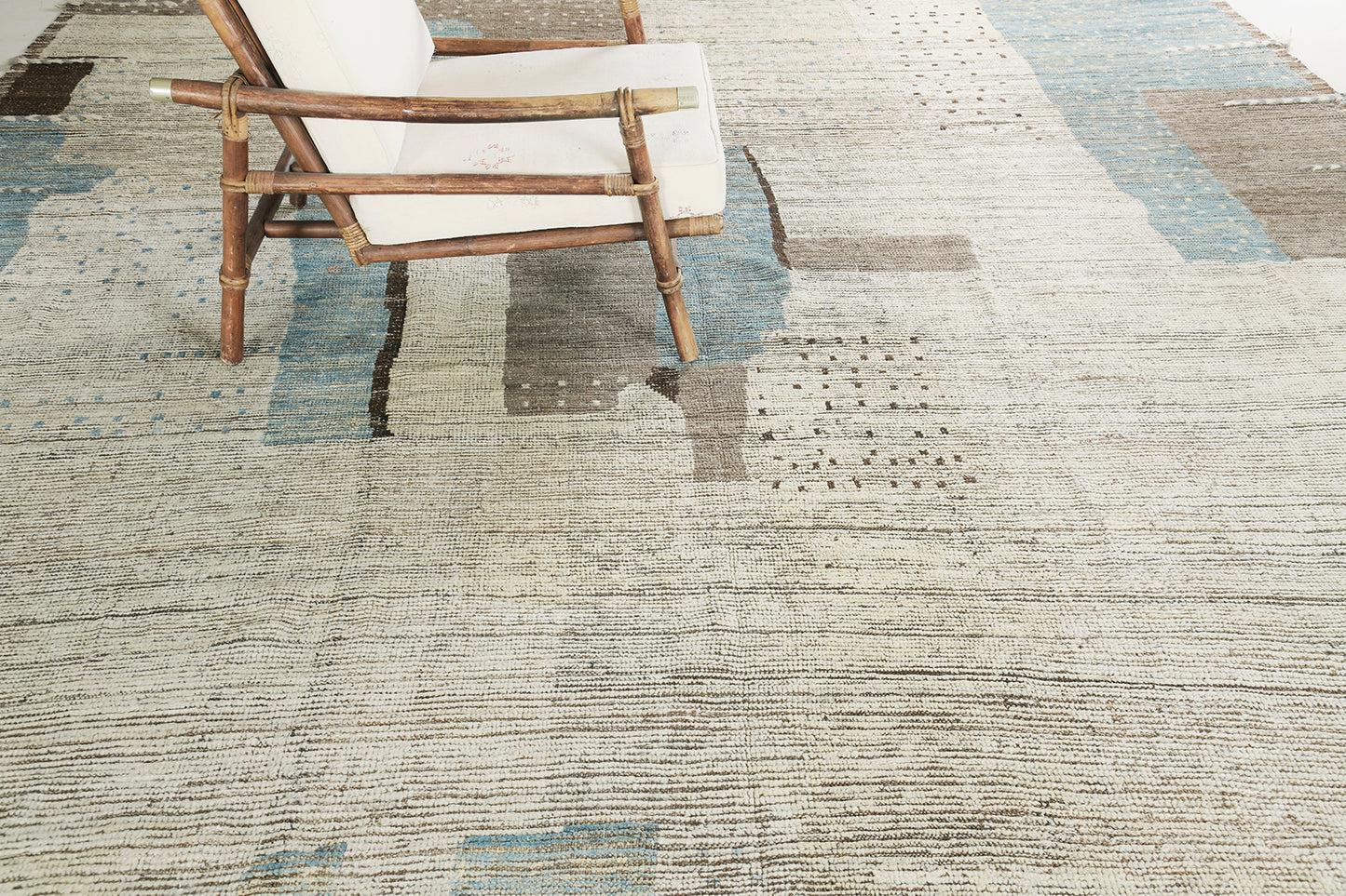Modern Rug Image 5488 Iriqui, Atlas Collection, Seasons