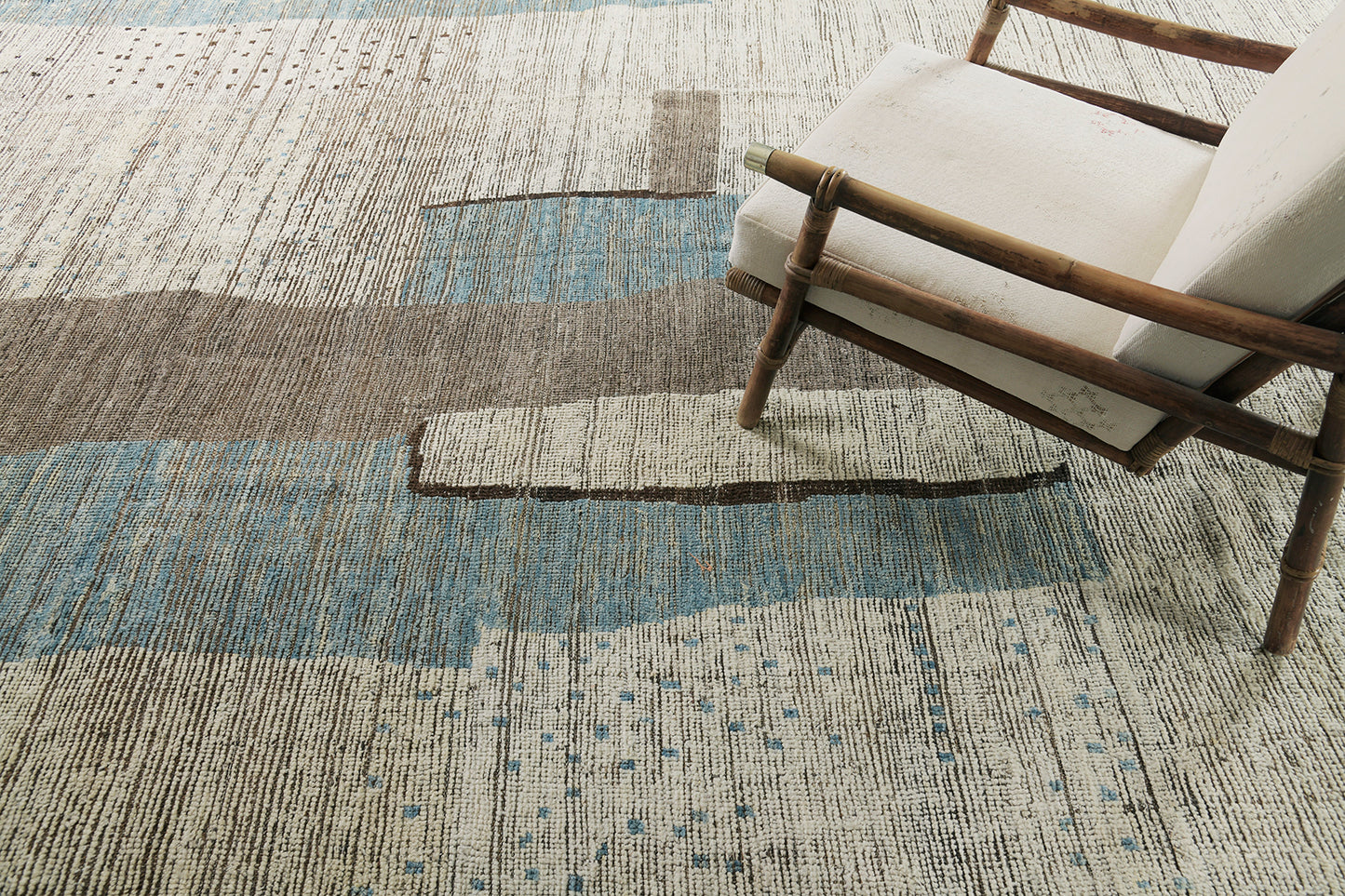 Modern Rug Image 5489 Iriqui, Atlas Collection, Seasons