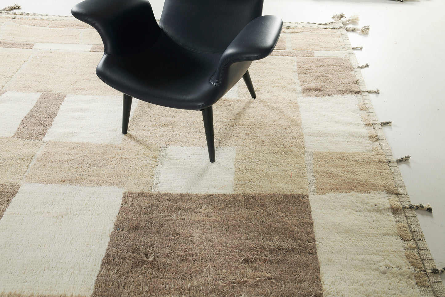 Modern Rug Image 1262 Awlegh, Atlas Collection