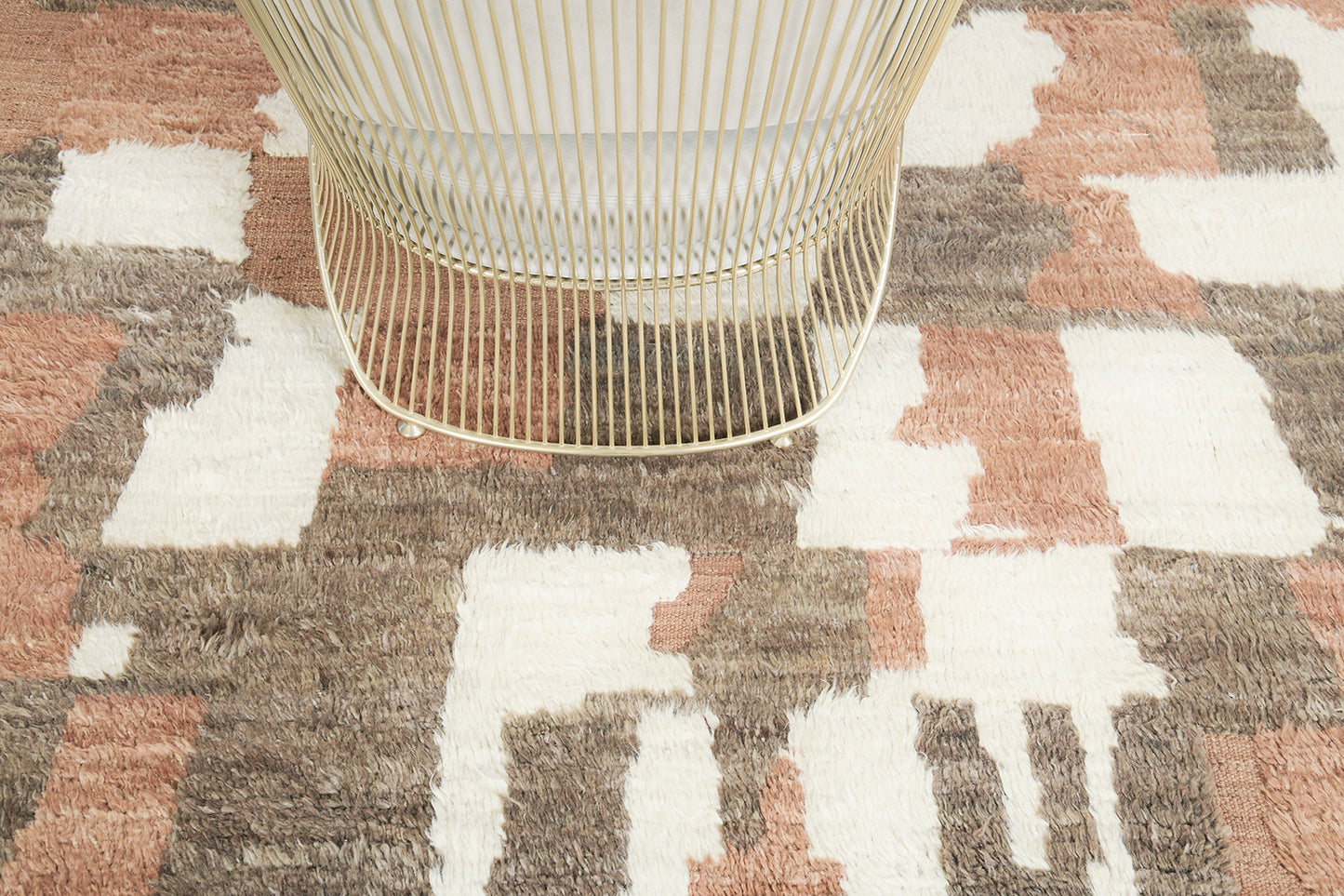 Modern Rug Image 12207 Ussem, Atlas Collection