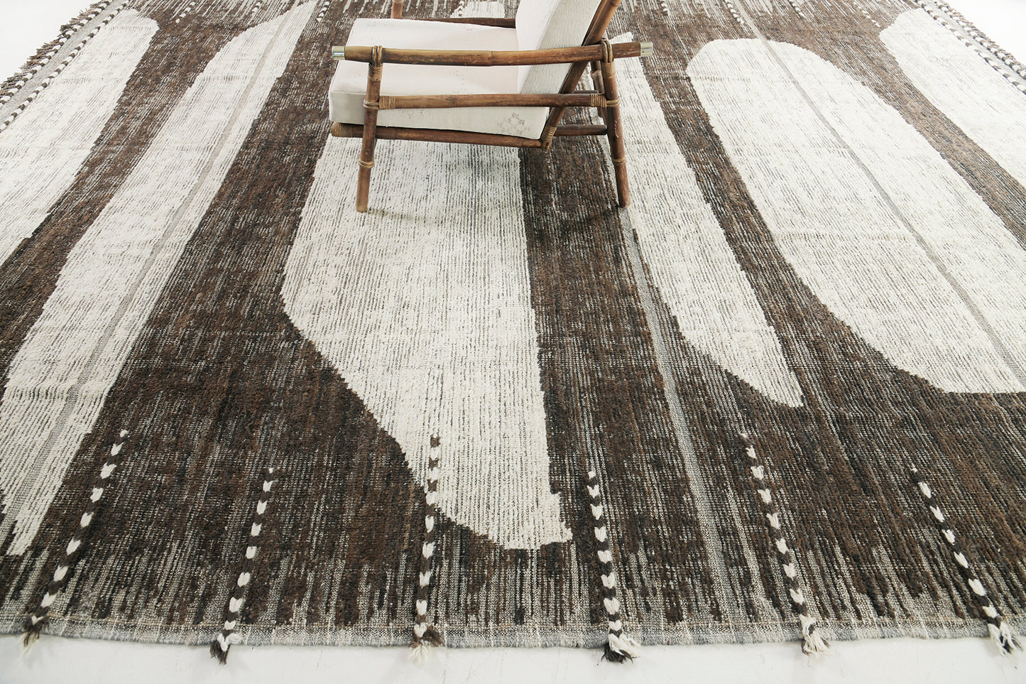 Modern Rug Image 1461 Baddis, Atlas Collection, Seasons