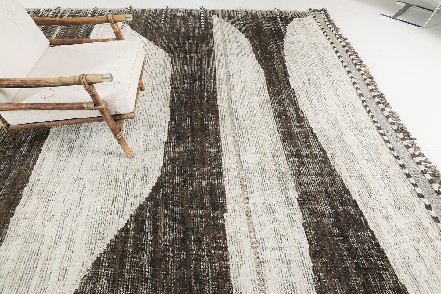 Modern Rug Image 1462 Baddis, Atlas Collection, Seasons