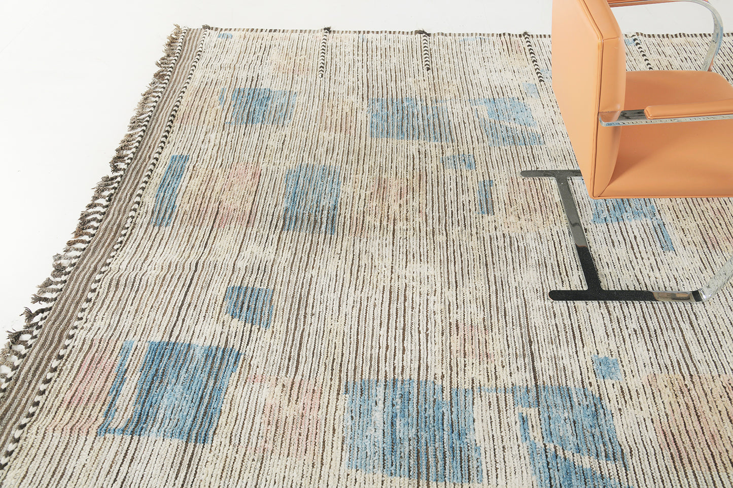 Modern Rug Image 5905 Kella, Atlas Collection, Seasons