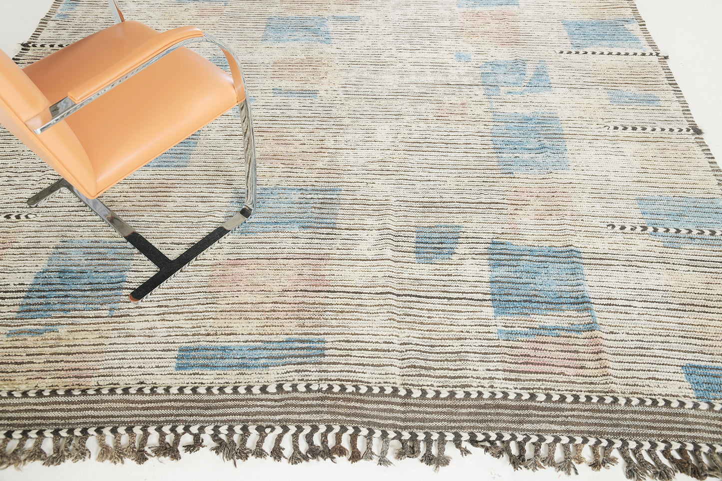 Modern Rug Image 5906 Kella, Atlas Collection, Seasons