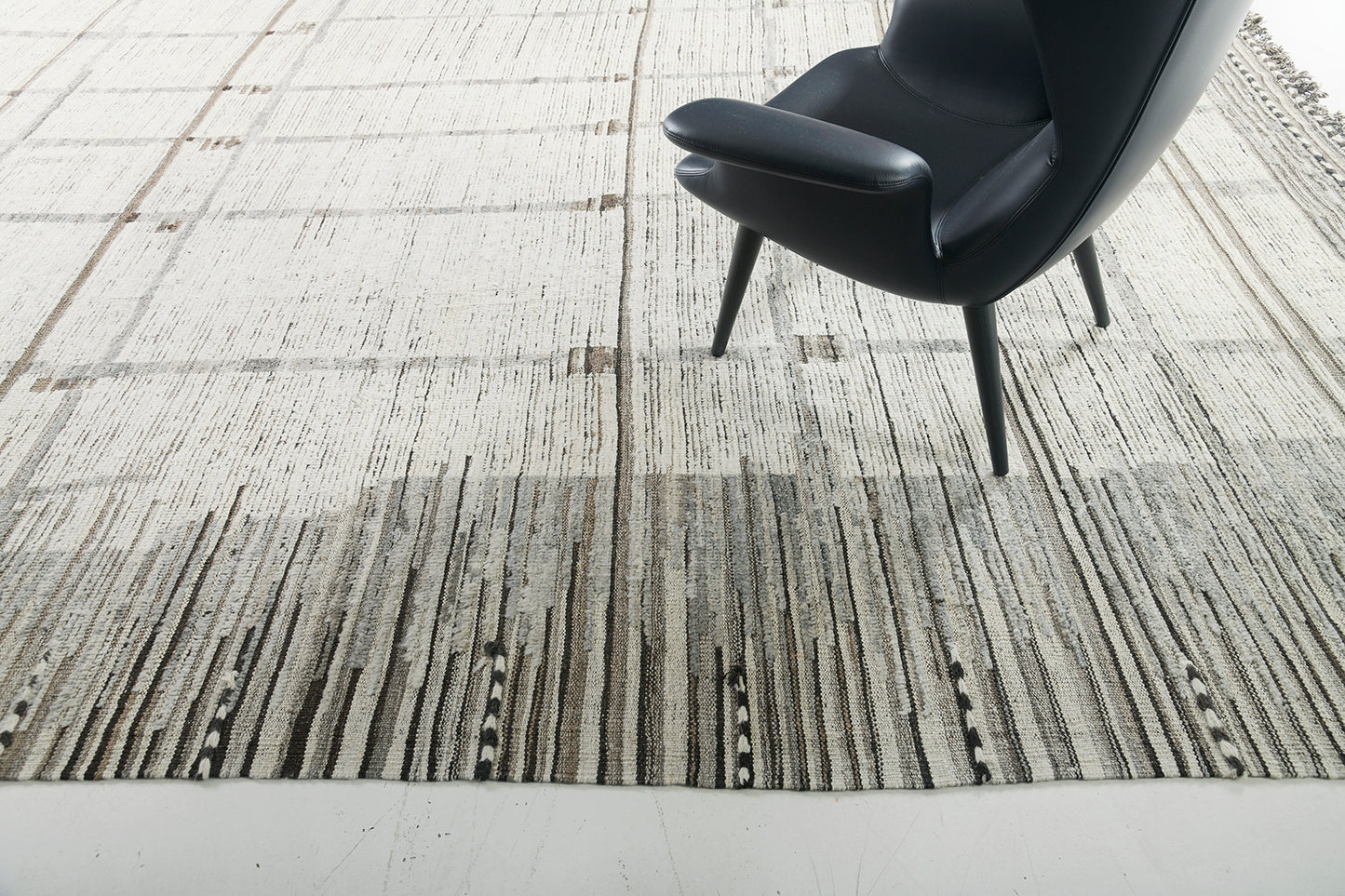 Modern Rug Image 2834 Dassin, Atlas Collection, Seasons