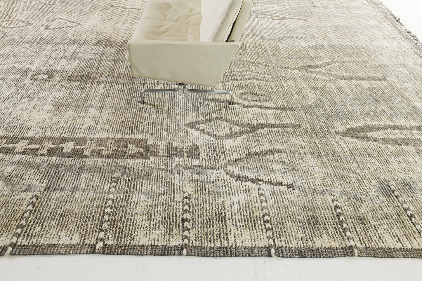 Modern Rug Image 9630 Rikasa, Atlas Collection, Seasons