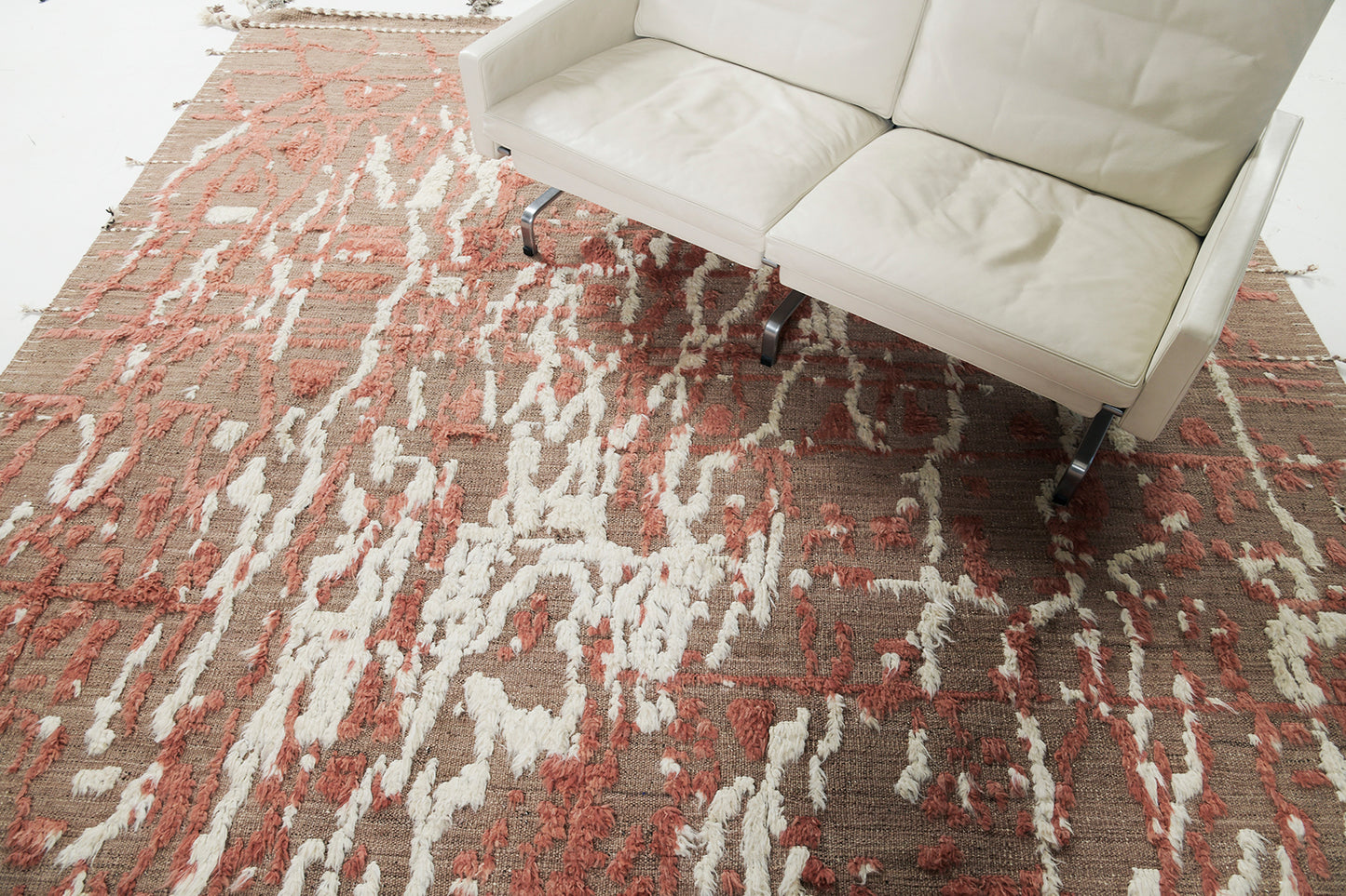 Modern Rug Image 934 Amin, Atlas Collection
