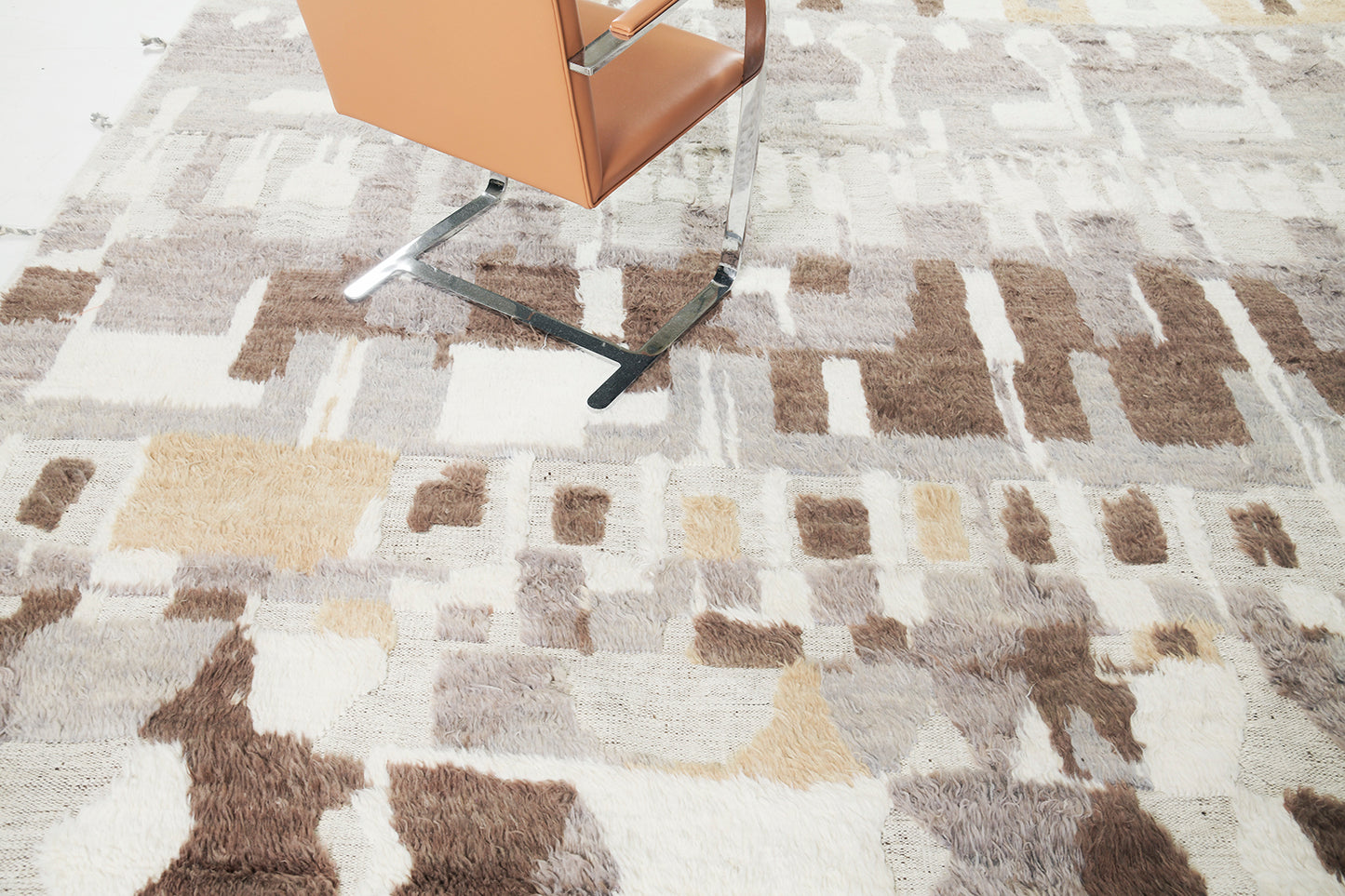 Modern Rug Image 6351 Lunja, Atlas Collection