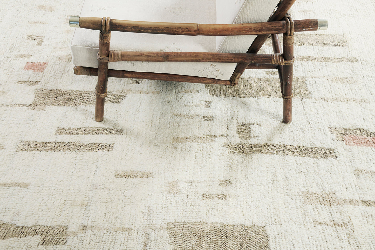 Modern Rug Image 1278 Ayrad, Atlas Collection