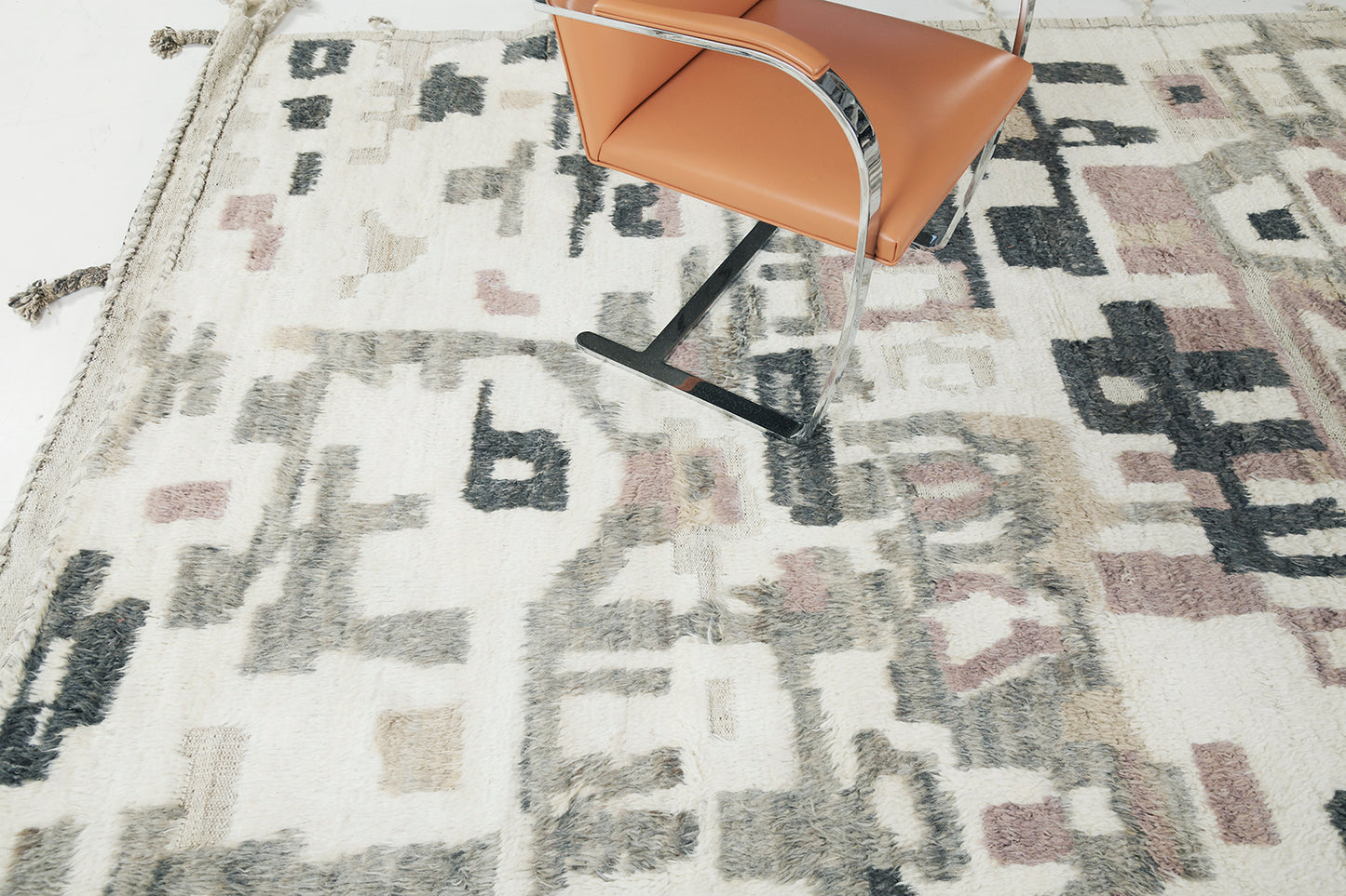 Modern Rug Image 1271 Awsim, Atlas Collection