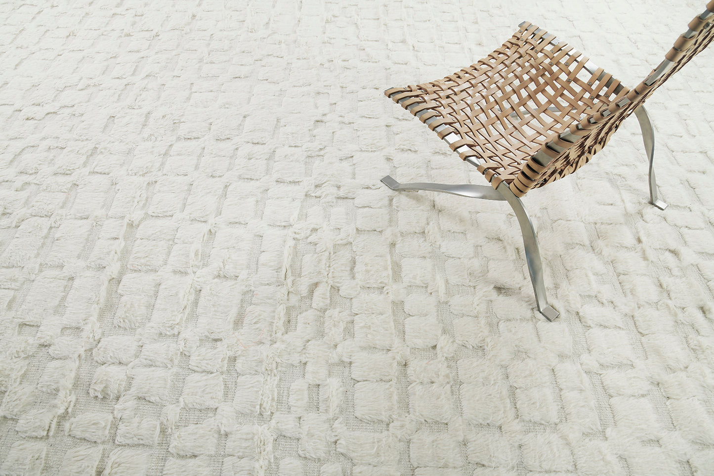 Modern Rug Image 1102 Anzade, Atlas Collection