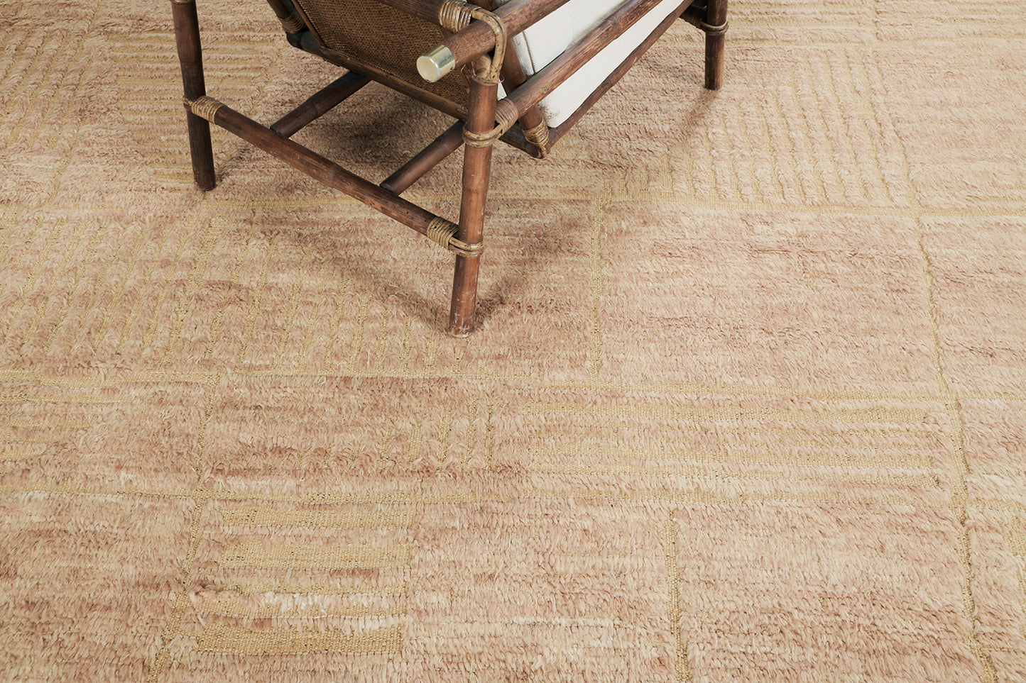 Modern Rug Image 11865 Tisent, Atlas Collection