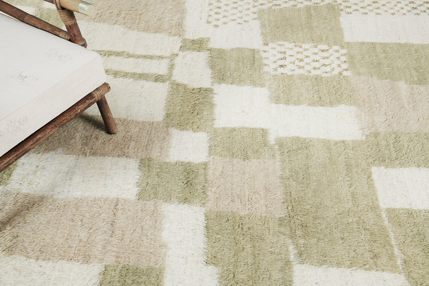 Modern Rug Image 11904 Tladtig, Atlas Collection
