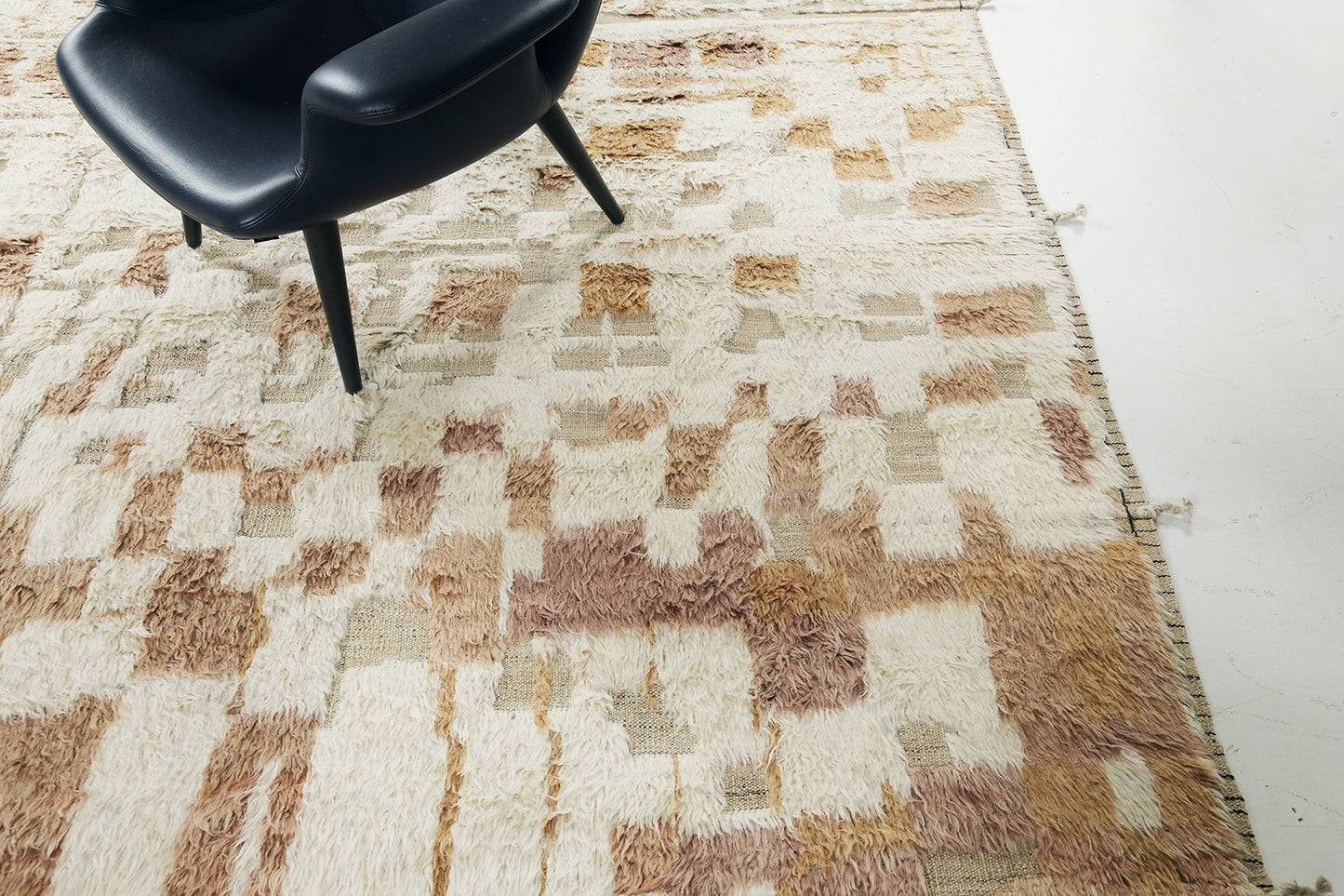 Modern Rug Image 11647 Teewa, Atlas Collection